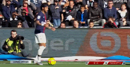 埃因霍温卫冕稳了？荷甲从未有球队半程领先11分被逆转丢冠（埃因霍温卫冕在望？荷甲史上无半程领先11分仍被翻盘丢冠先例）