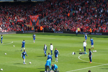 进球有错论! 姆巴佩83场73球，年度59球追平C罗，被吐槽伤害皇马（进球也有错？姆巴佩83战73球、年度59球追平C罗，却遭吐槽伤害皇马）