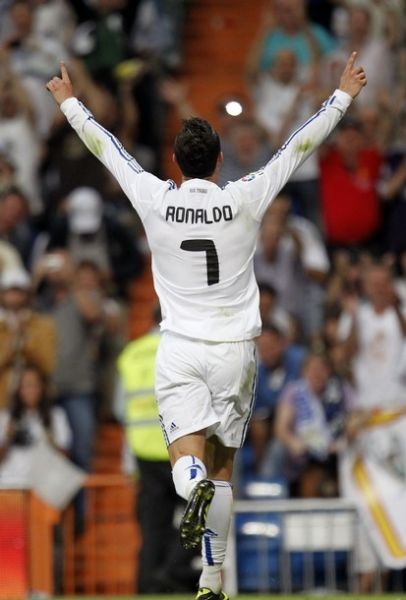 奥赖利：比赛增多提升与队友默契（奥赖利：比赛越多，与队友配合越默契）