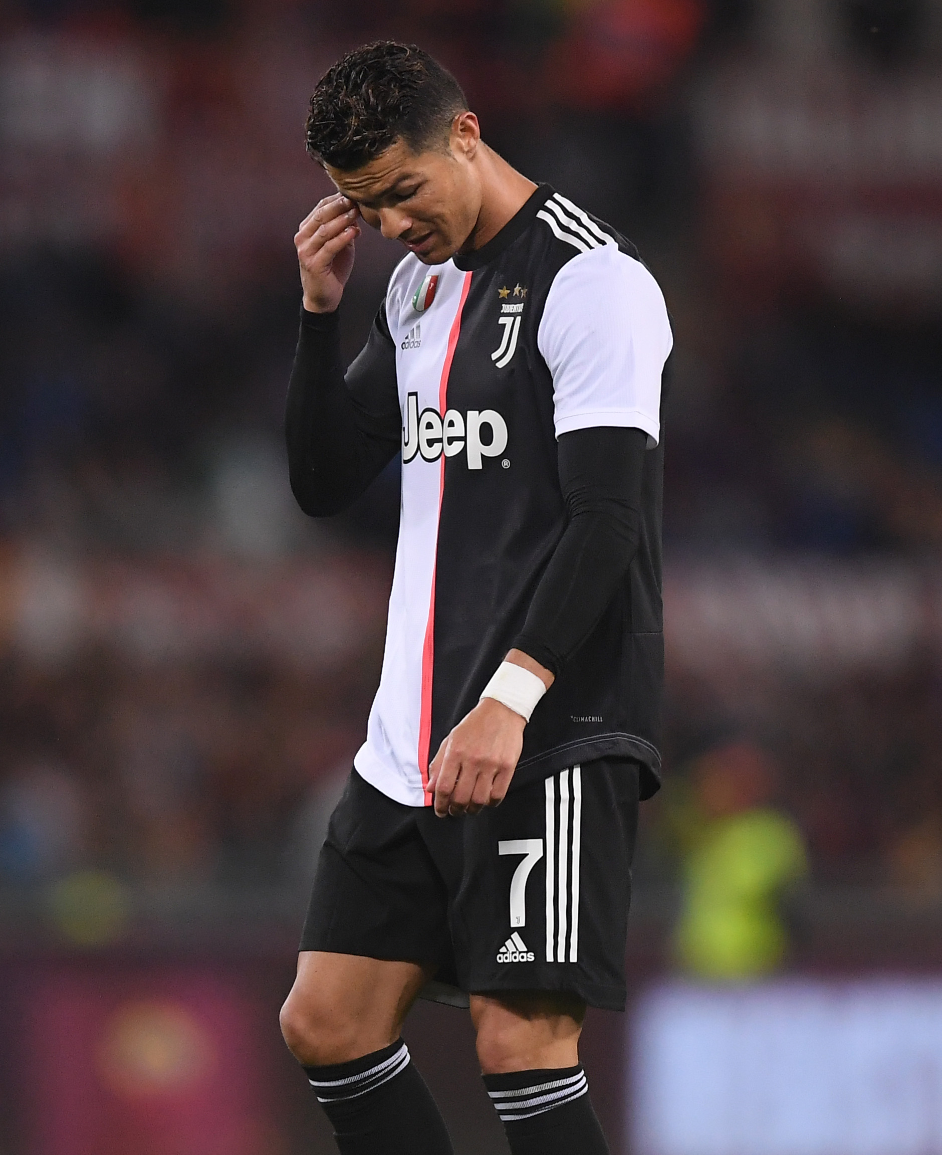 足坛炸锅！这一夜发生太多事（今夜足坛沸腾！重磅事件接连上演）